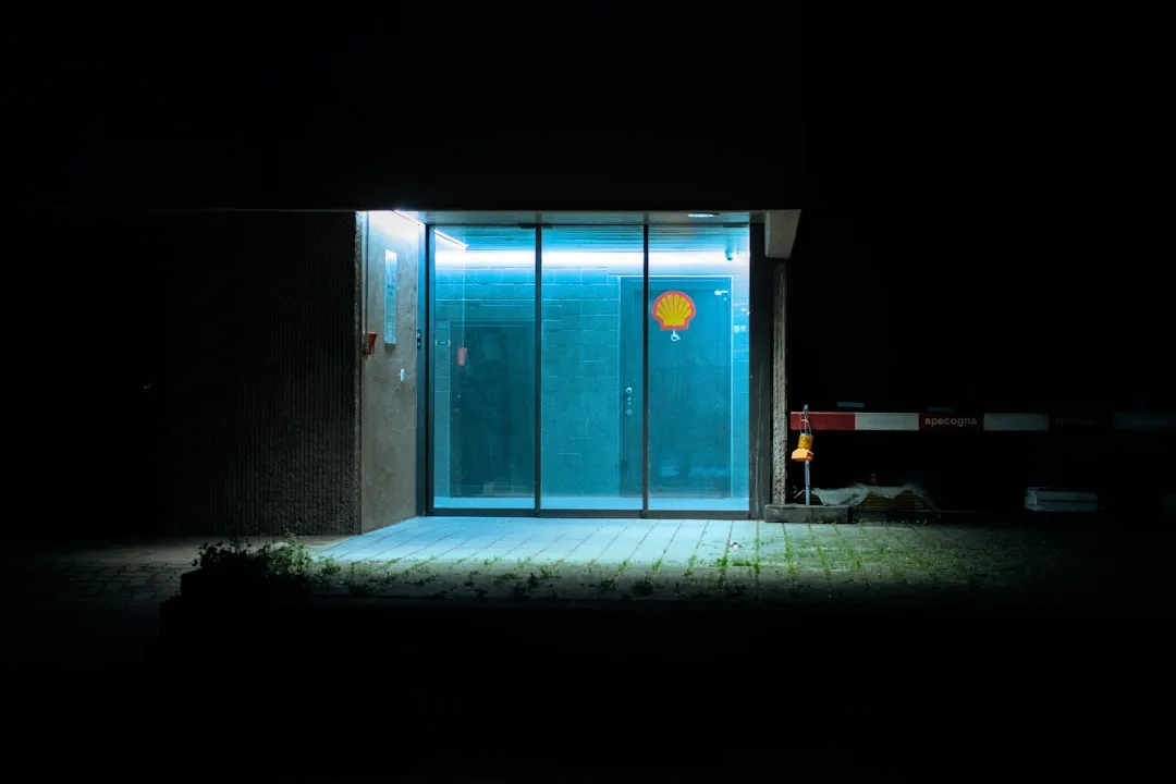 西南地区LED控制卡技术升级趋势及适配电源选型要点